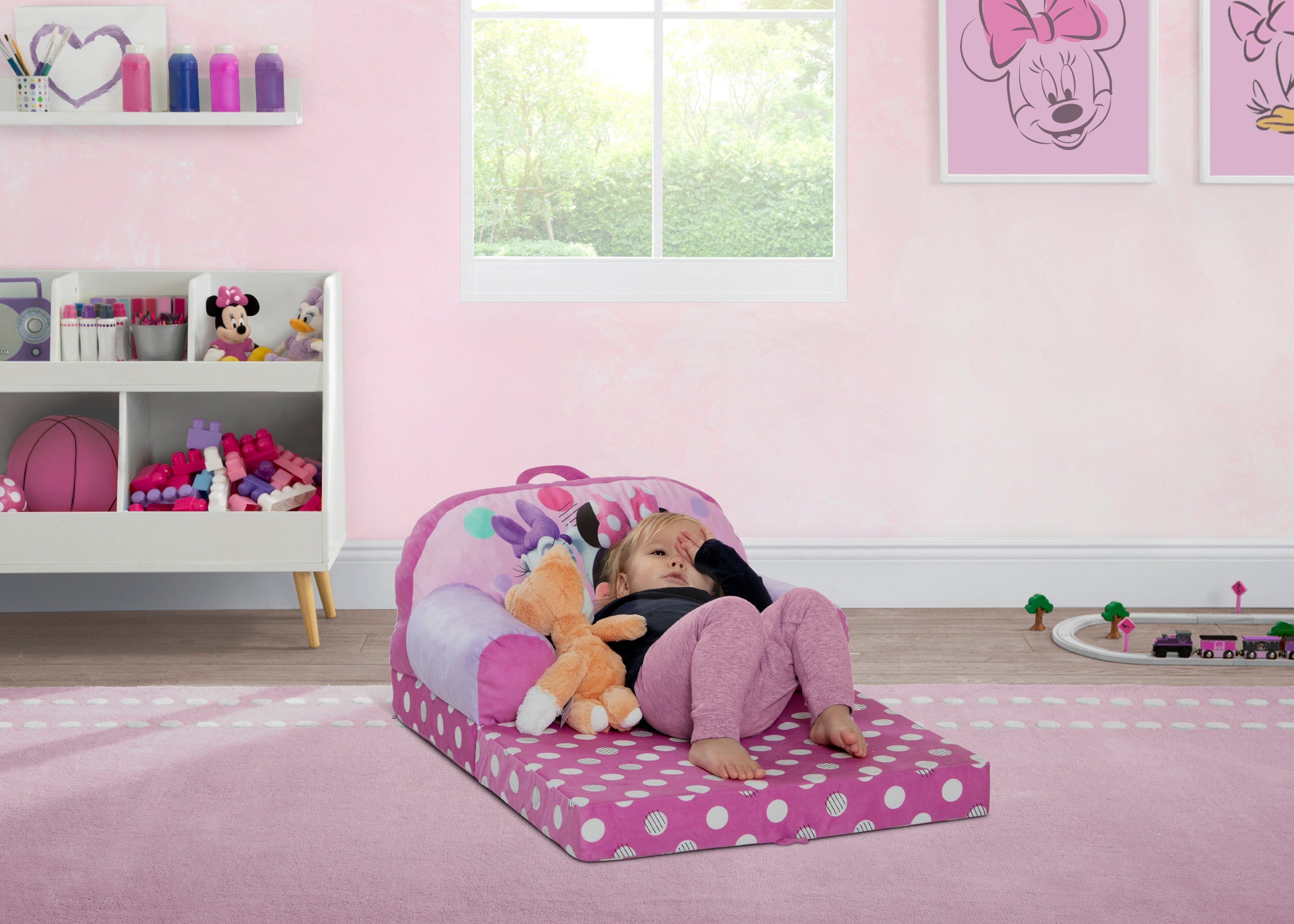 Minnie Mouse Cozee Buddy Flip-Out Chair