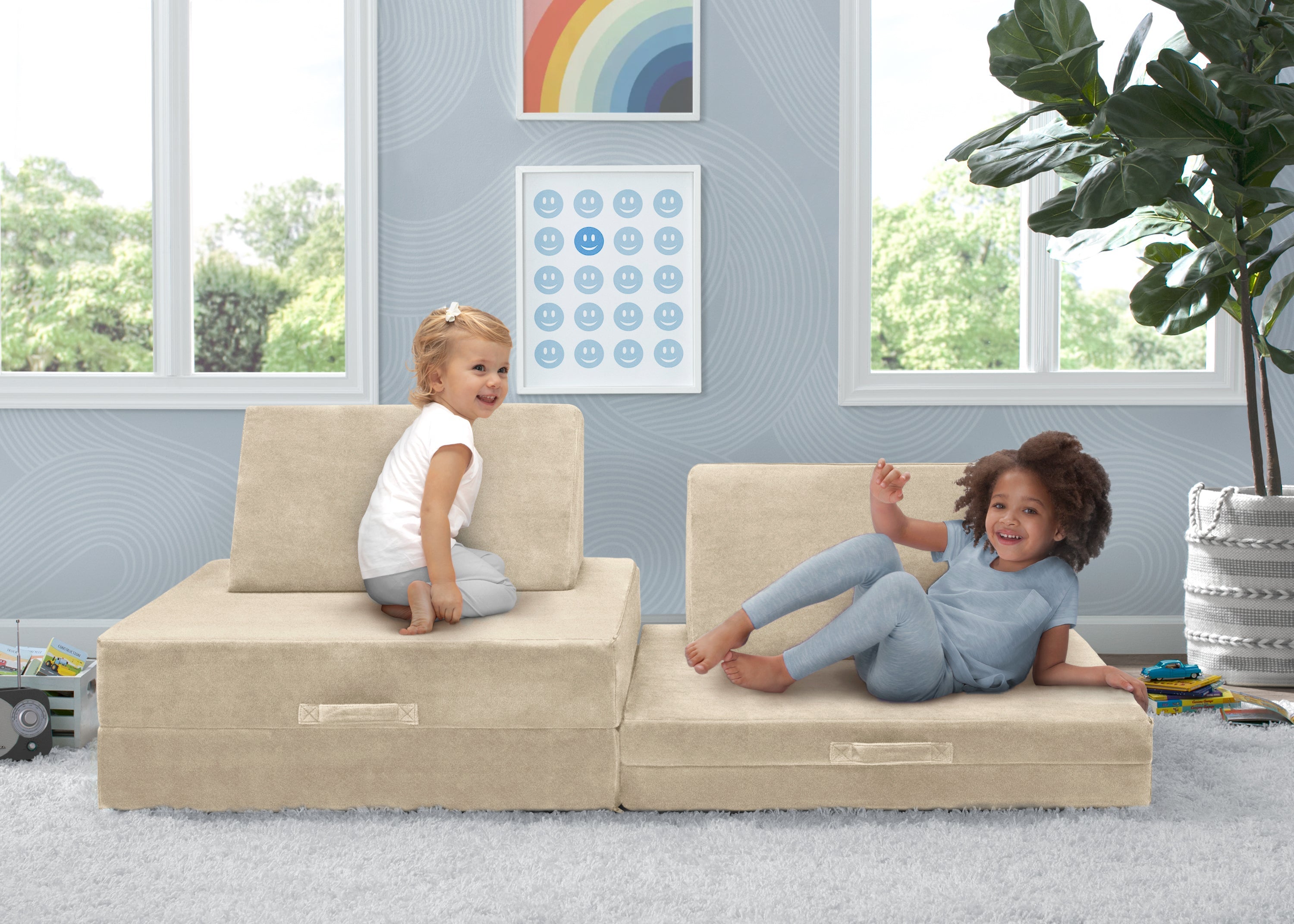 Cozee Play Couch & 4-Piece Lounger