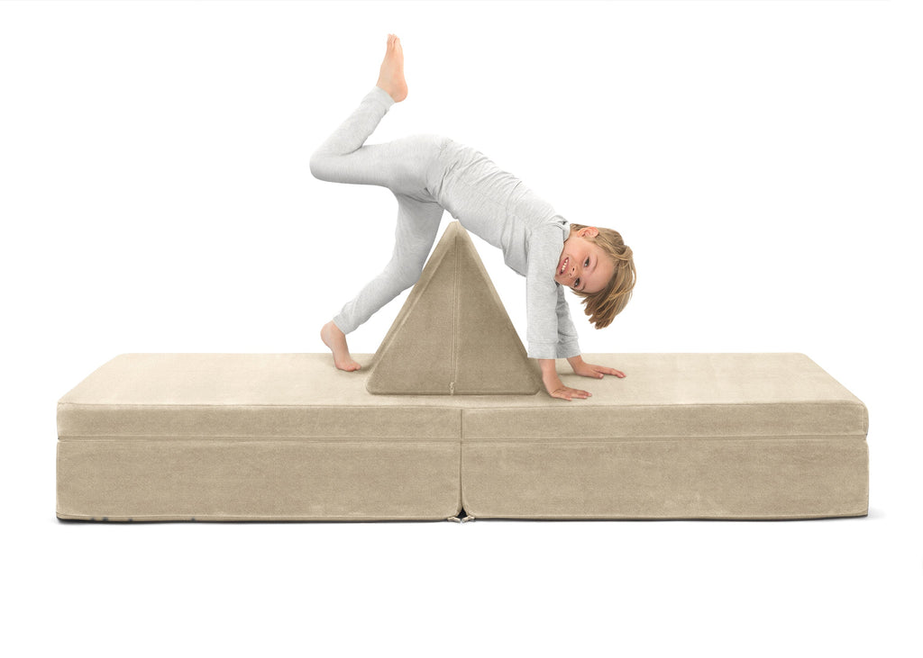 Cozee Play Couch & 4-Piece Lounger