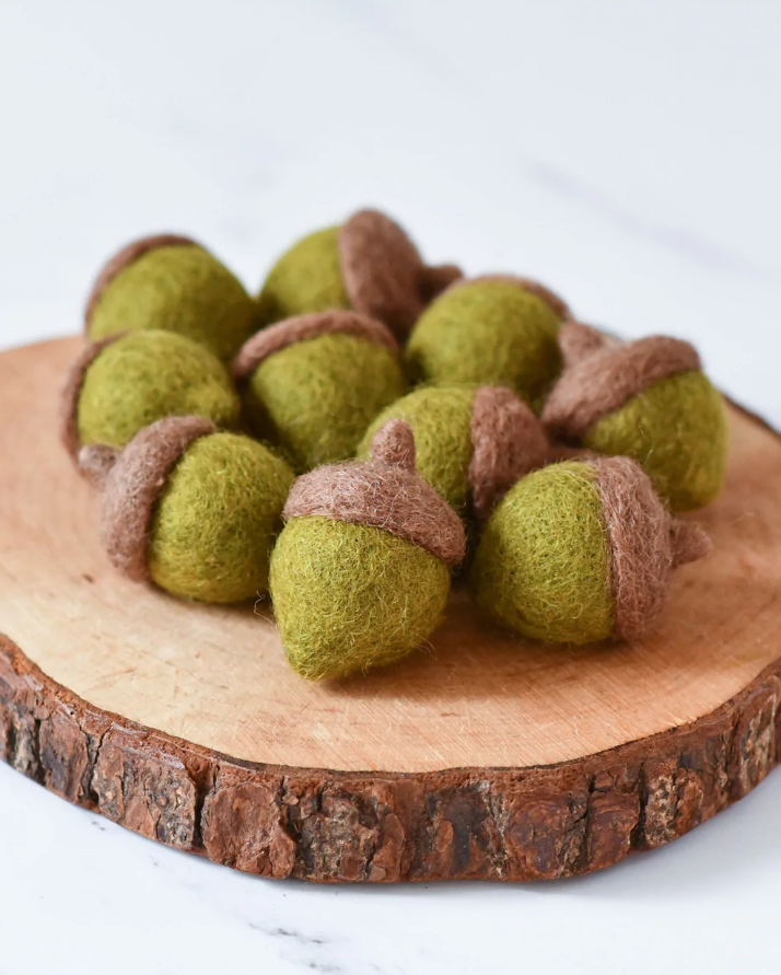 Sale Felt Oak Green Acorns, Set of 5